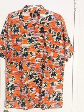 NWOT - Vintage FIRST DOWN Classic Hawaiian Aloha Shirt - M